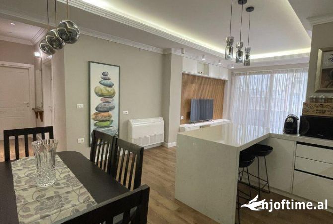 Shtepi me qera Apartament ne Tirane, 2+1, Mobilimi E mobiluar, Pagesa 750  Euro.