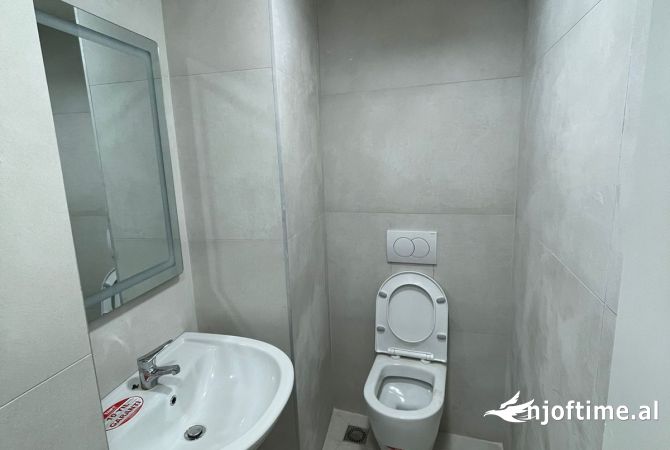 Shtepi me qera 3+1 ne Tirane - 1,400 Euro