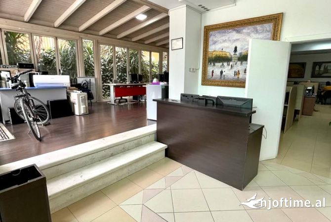 Ambient biznesi ne shitje 3+1 ne Tirane - 600,000 Euro