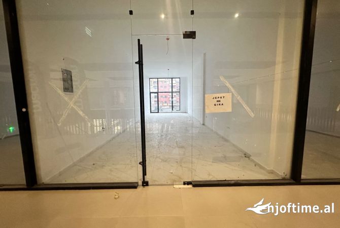 Ambient biznesi me qera 1+1 ne Tirane - 130,000 Leke