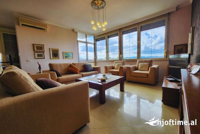 Shtepi me qera 2+1 ne Tirane - 1,100 Euro