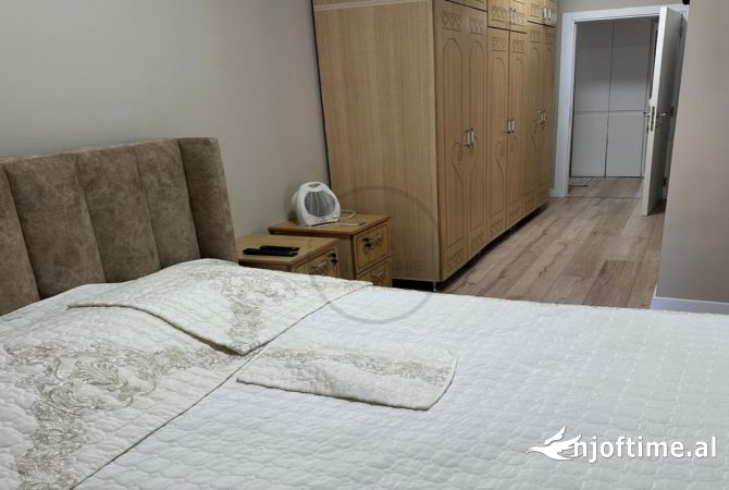 Shtepi me qera 2+1 ne Tirane - 900 Euro