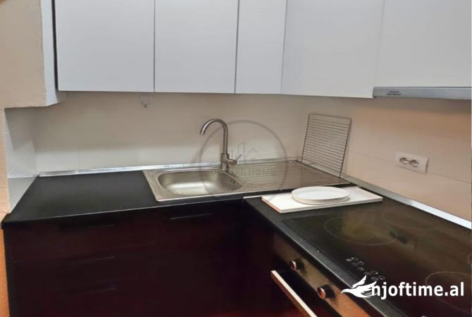 Shtepi me qera Apartament ne Tirane, 1+1, Mobilimi E mobiluar, Pagesa 400  Euro.