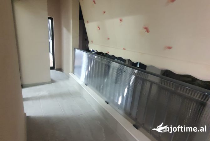 Shtepi me qera 2+1 ne Tirane - 1,000 Euro
