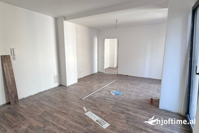 Shtepi me qera 1+1 ne Tirane - 700 Euro