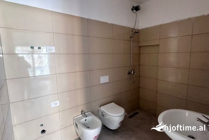 Shtepi me qera 1+1 ne Tirane - 700 Euro