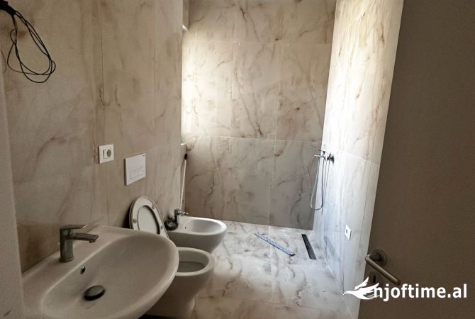 Shtepi me qera 1+1 ne Tirane - 800 Euro