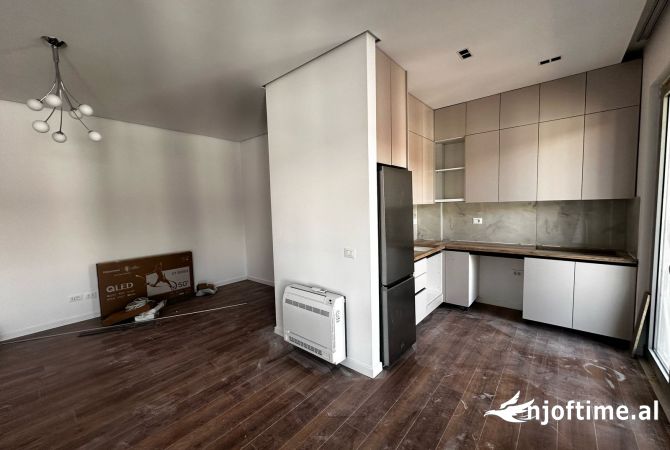 Shtepi me qera Apartament ne Tirane, 1+1, Mobilimi E mobiluar, Pagesa 800  Euro.