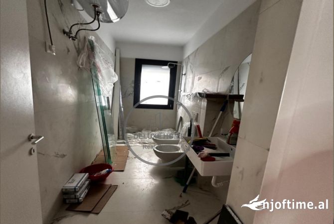 Shtepi me qera Apartament ne Tirane, 2+1, Mobilimi E mobiluar, Pagesa 1,500  Euro.