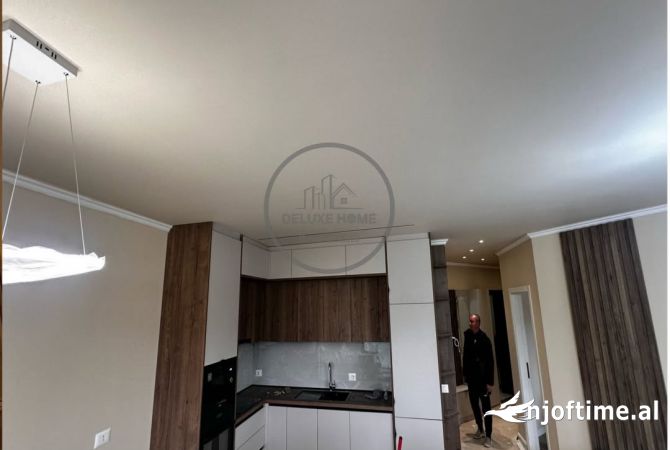 Shtepi me qera 2+1 ne Tirane - 1,200 Euro