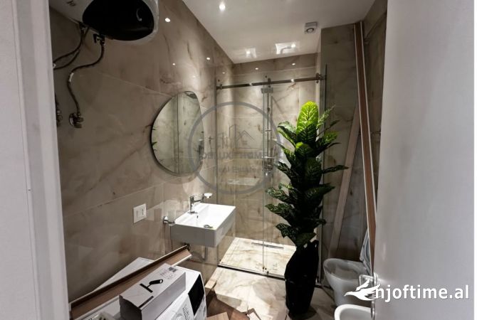 Shtepi me qera Apartament ne Tirane, 2+1, Mobilimi E mobiluar, Pagesa 1,200  Euro.