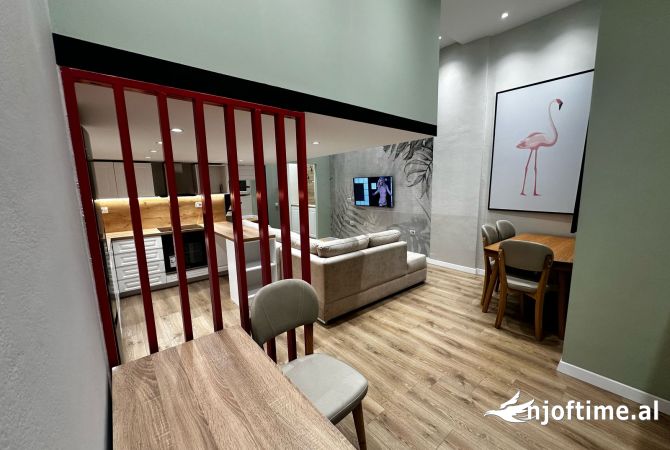 Shtepi ne shitje Duplex(shtepi me 2 kate) ne Tirane, 1+1, Mobilimi E mobiluar, Pagesa 115,000  Euro.