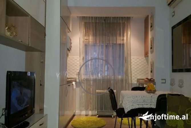 Ambient biznesi ne shitje 1+1 ne Tirane - 210,000 Euro