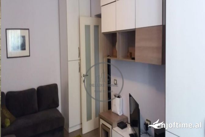 SHITET NJESI BIZNESI I NDARE NE 2 AMBIENTE 70m2