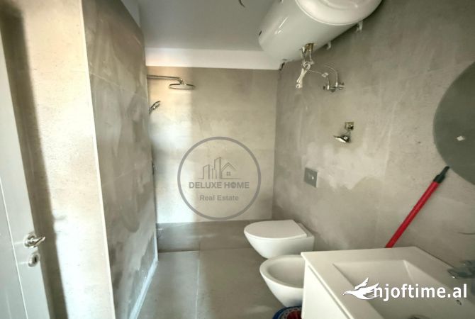Shtepi ne shitje Apartament ne Tirane, 1+1, Mobilimi Bosh, pa mobiluar, Pagesa 160,000  Euro.