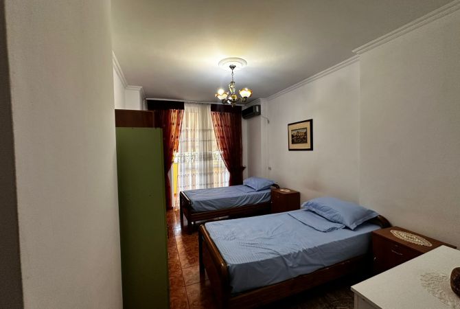 Shtepi me qera Apartament ne Tirane, 2+1, Mobilimi E mobiluar, Pagesa 400  Euro.