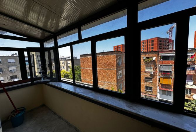 Shtepi me qera Apartament ne Tirane, 2+1, Mobilimi E mobiluar, Pagesa 500  Euro.