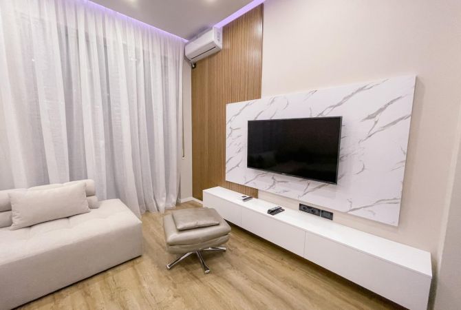 Shtepi me qera 2+1 ne Tirane - 1,000 Euro