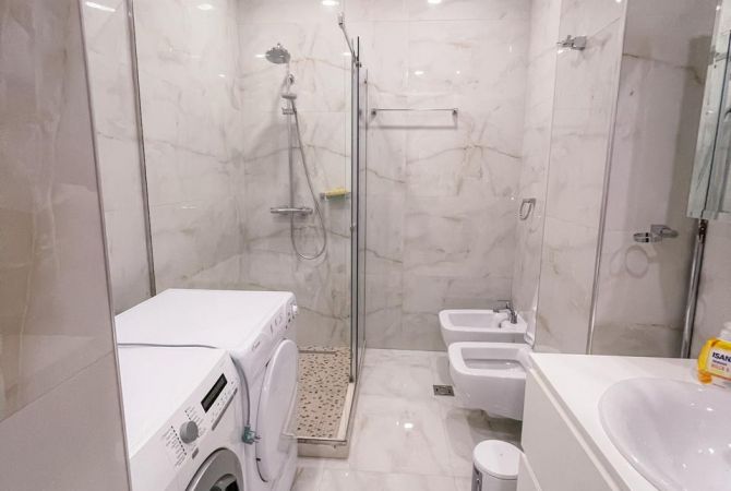 Shtepi me qera Apartament ne Tirane, 2+1, Mobilimi E mobiluar, Pagesa 1,000  Euro.