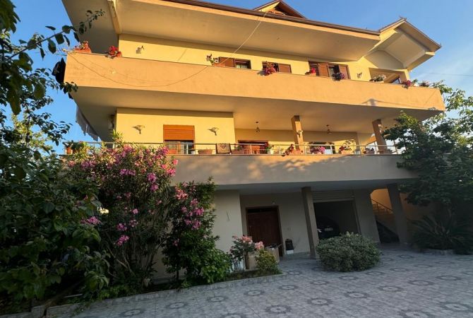 Shtepi me qera 2+1 ne Tirane - 500 Euro