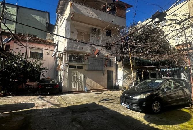 Shtepi me qera 4+1 ne Tirane - 5,000 Euro