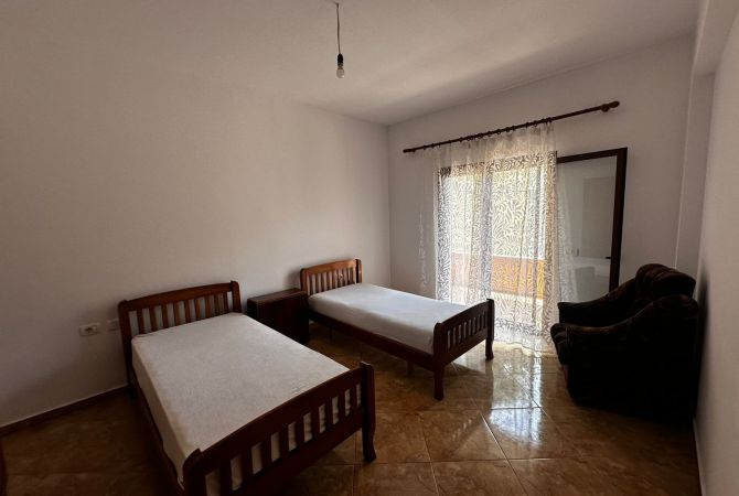 Shtepi me qera 2+1 ne Tirane - 400 Euro