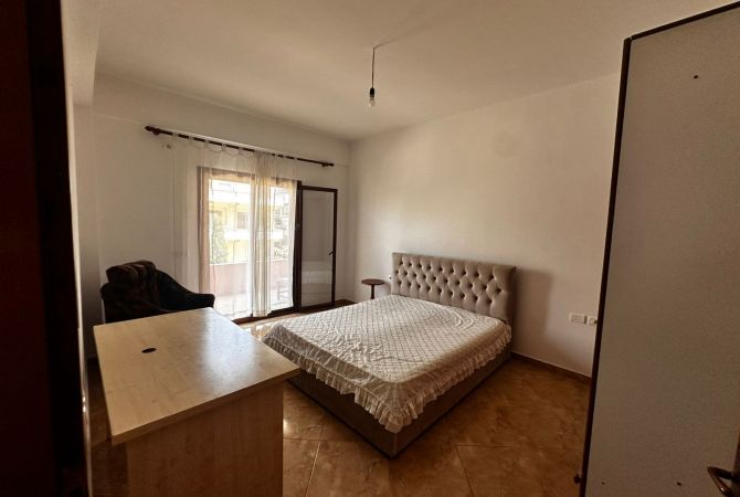 Shtepi me qera Shtepi Private ne Tirane, 2+1, Mobilimi E mobiluar, Pagesa 400  Euro.