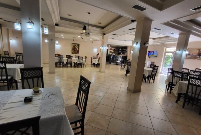 Ambient biznesi me qera 3+1 ne Tirane - 1,500 Euro