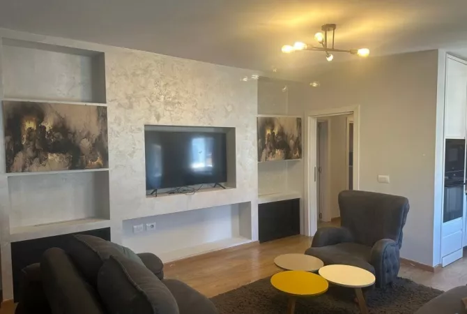 Shtepi me qera 3+1 ne Tirane - 800 Euro
