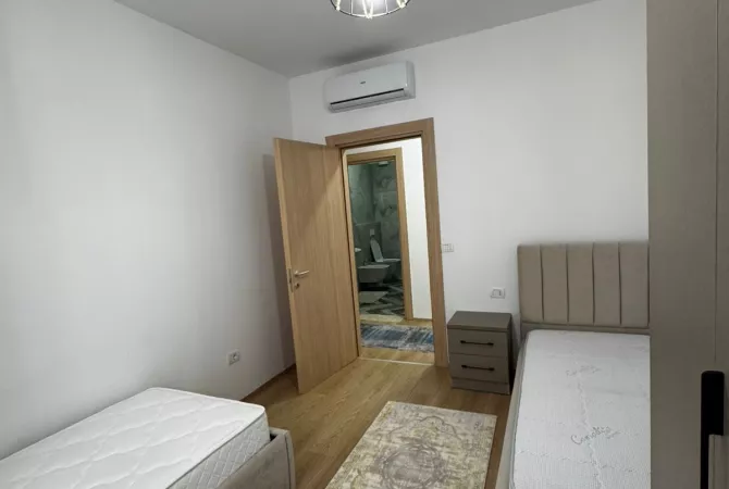 Shtepi me qera 2+1 ne Tirane - 800 Euro