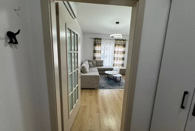 Shtepi me qera 2+1 ne Tirane - 800 Euro