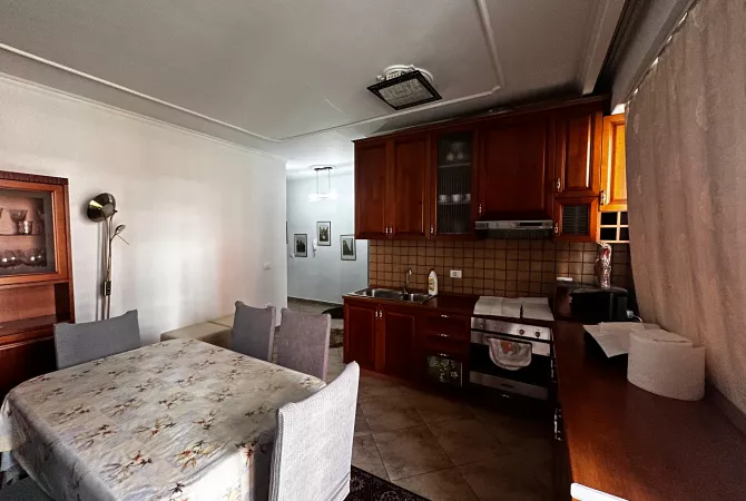 Shtepi me qera 2+1 ne Tirane - 750 Euro