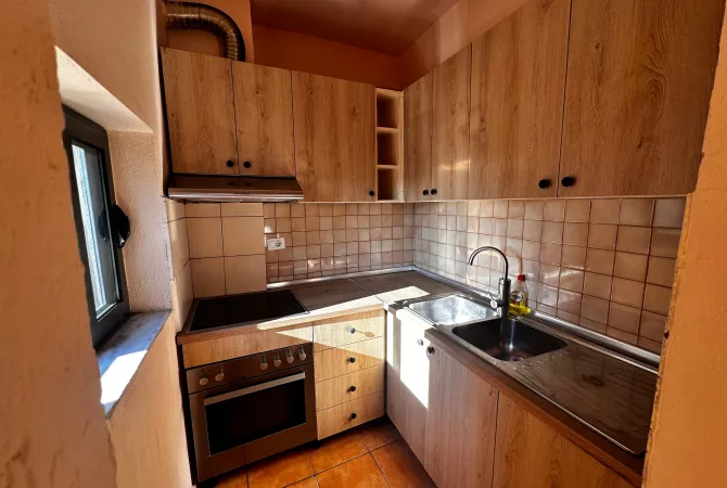 Shtepi me qera 2+1 ne Tirane - 500 Euro