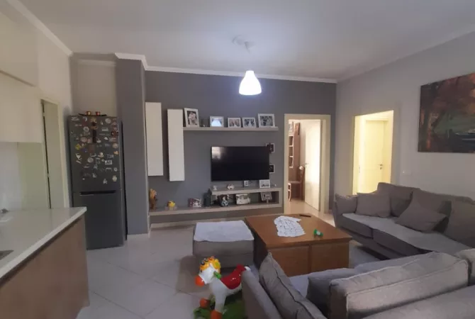 Shtepi me qera Apartament ne Tirane, 2+1, Mobilimi E mobiluar, Pagesa 550  Euro.
