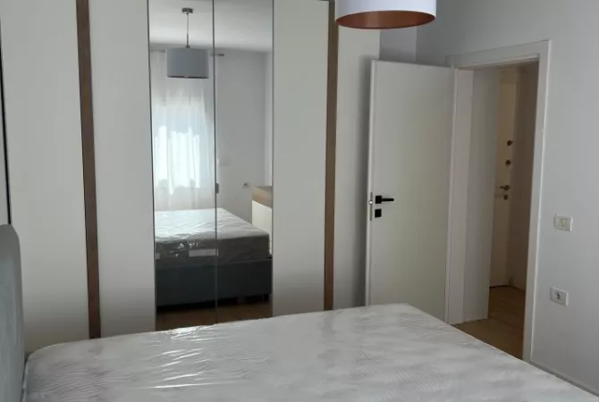 Shtepi me qera Apartament ne Tirane, 2+1, Mobilimi E mobiluar, Pagesa 950  Euro.
