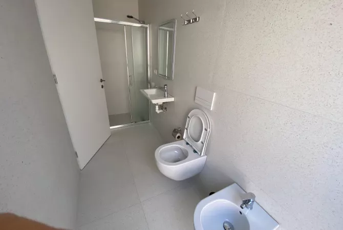 Shtepi me qera Apartament ne Tirane, 2+1, Mobilimi E mobiluar, Pagesa 750  Euro.