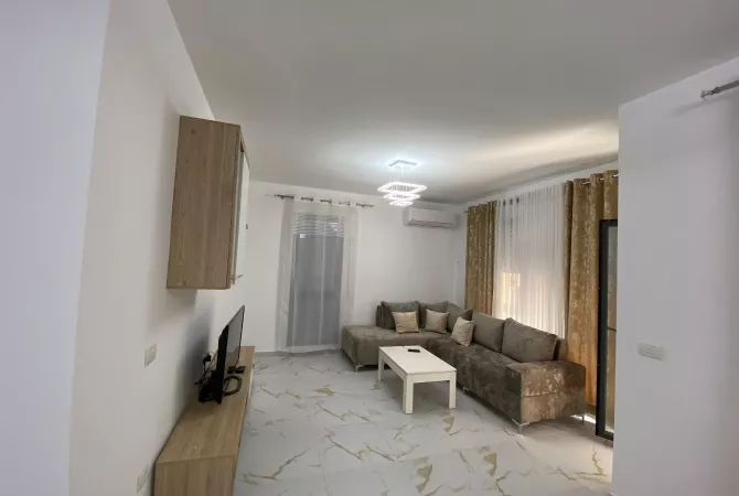 Shtepi me qera 2+1 ne Tirane - 750 Euro