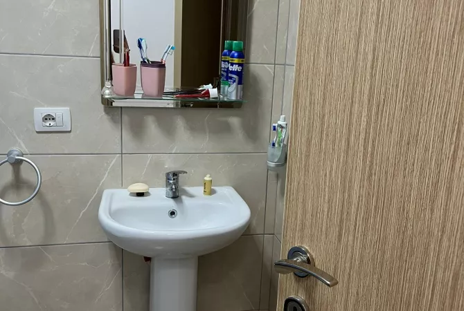Shtepi me qera 3+1 ne Tirane - 750 Euro