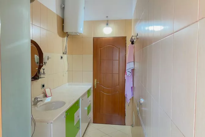 Shtepi me qera Apartament ne Tirane, 2+1, Mobilimi E mobiluar, Pagesa 700  Euro.