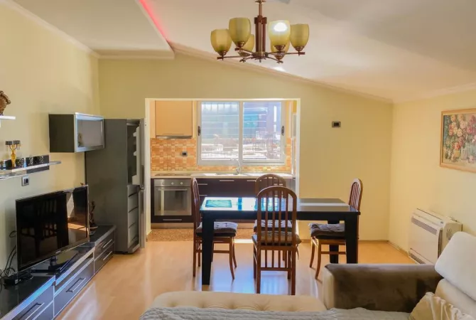 Shtepi me qera Apartament ne Tirane, 2+1, Mobilimi E mobiluar, Pagesa 700  Euro.