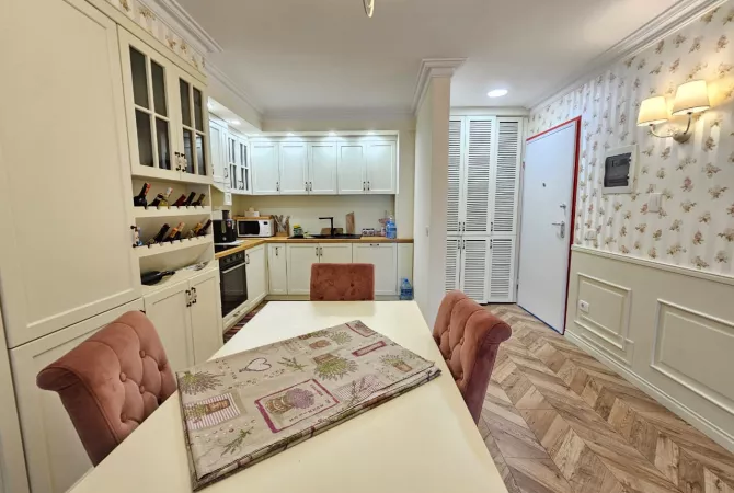 Shtepi me qera 2+1 ne Tirane - 1,000 Euro