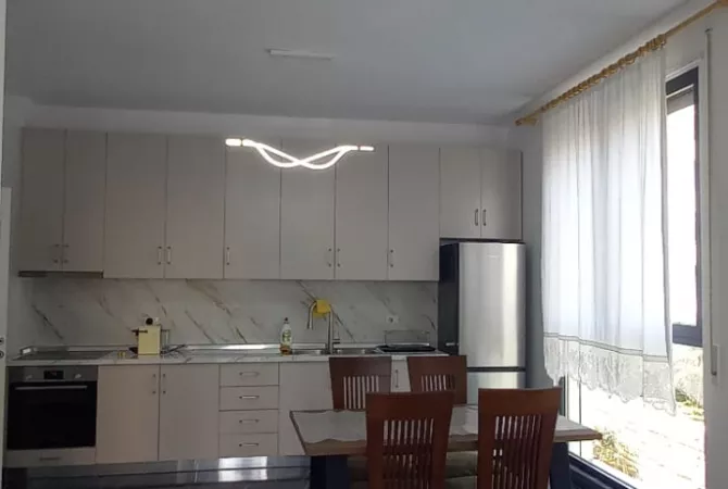 Shtepi me qera 2+1 ne Tirane - 600 Euro