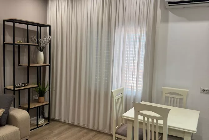 Shtepi me qera Apartament ne Tirane, 1+1, Mobilimi E mobiluar, Pagesa 600  Euro.