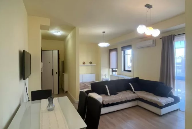 Shtepi me qera Apartament ne Tirane, Garsoniere, Mobilimi E mobiluar, Pagesa 50,000  Leke.