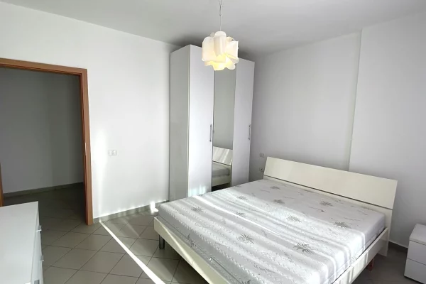 Shtepi me qera 2+1 ne Tirane - 55,000 Leke