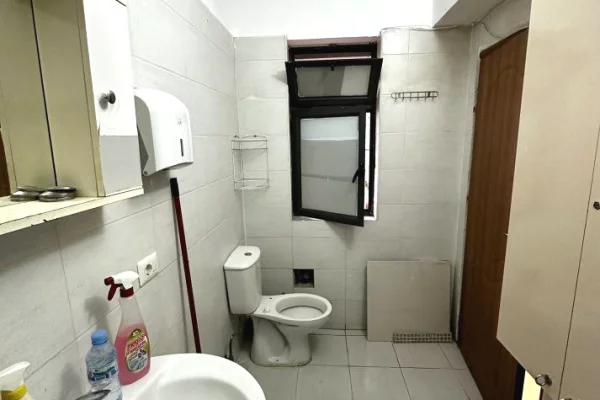 Shtepi me qera Apartament ne Tirane, 1+1, Mobilimi E mobiluar, Pagesa 500  Euro.