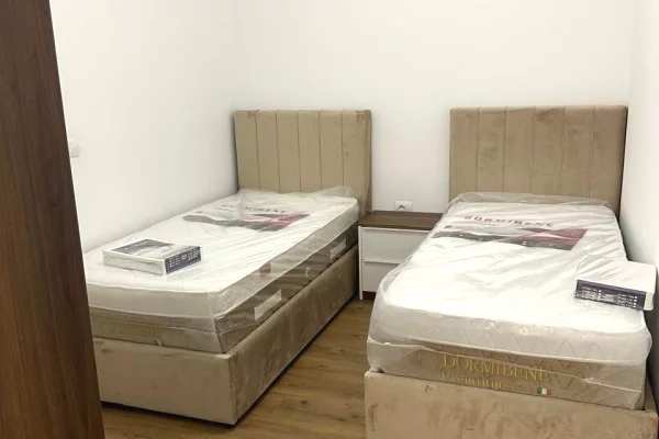 Shtepi me qera Apartament ne Tirane, 2+1, Mobilimi E mobiluar, Pagesa 900  Euro.