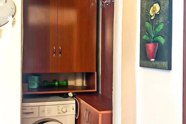 Shtepi me qera 2+1 ne Tirane - 700 Euro