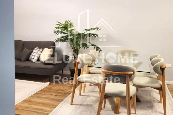 Shtepi me qera 2+1 ne Tirane - 1,500 Euro