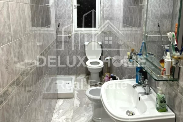 Shtepi me qera 1+1 ne Tirane - 50,000 Leke